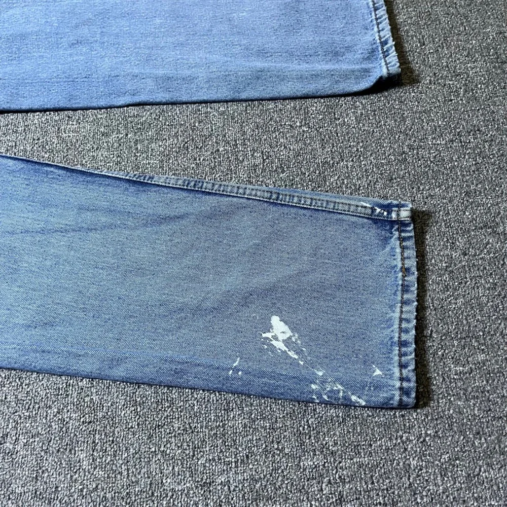 Levis 516 Straight Leg Jeans 33x34 Blue Distressed Paint Splatter Grunge